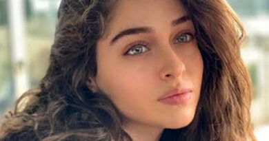 Cemre Baysel Height, Age, Boyfriend, Series, Biography & more